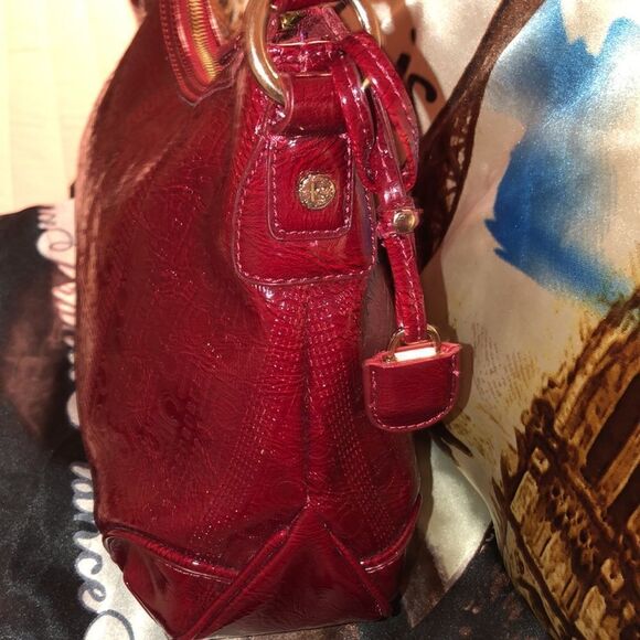 Liz Claiborne Dark Red Candy Apple Faux Leather Hobo Purse - Picture 4 of 16